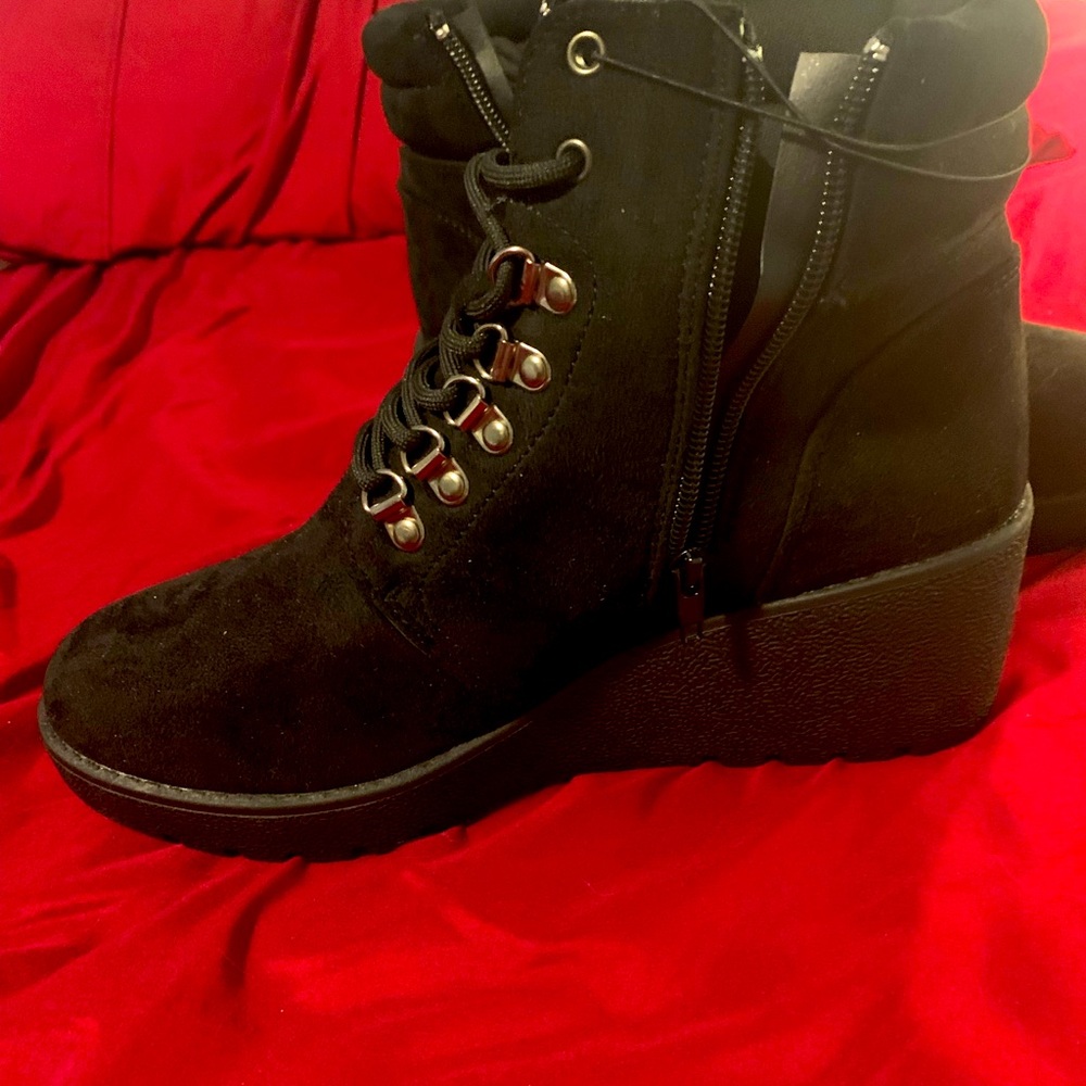 Alexis Bendel Black Wedge Boots NWOT